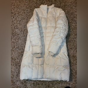 -White long puffer jacket.-size Medium